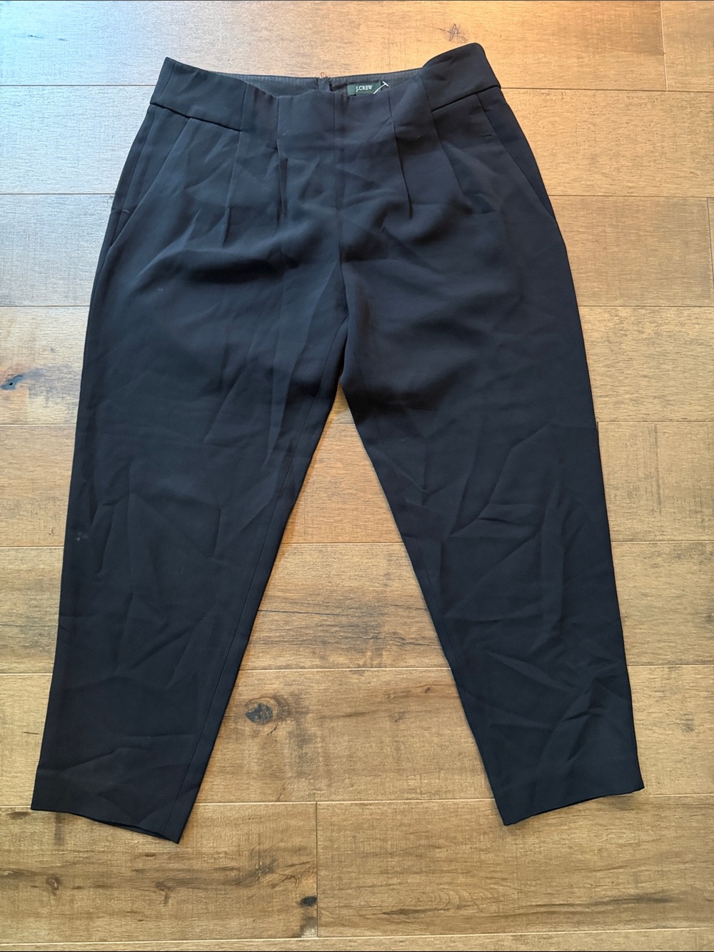 🎉J. Crew Black Cropped Pleat-Front Capris